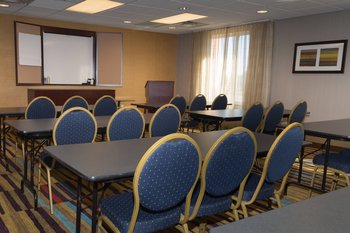 Mountaineer Meeting Room - Classroom Setup