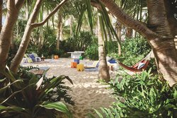  - Miami Beach EDITION Hotel