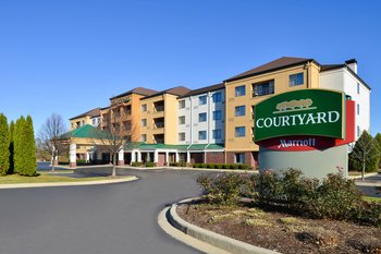 Courtyard by Marriott Milwaukee North Brown Deer