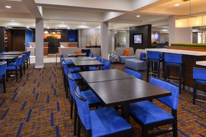 Courtyard By Marriott Hotel Brown Deer Wi See S Restaurant Courtyard By Marriott Hotel Brown Deer