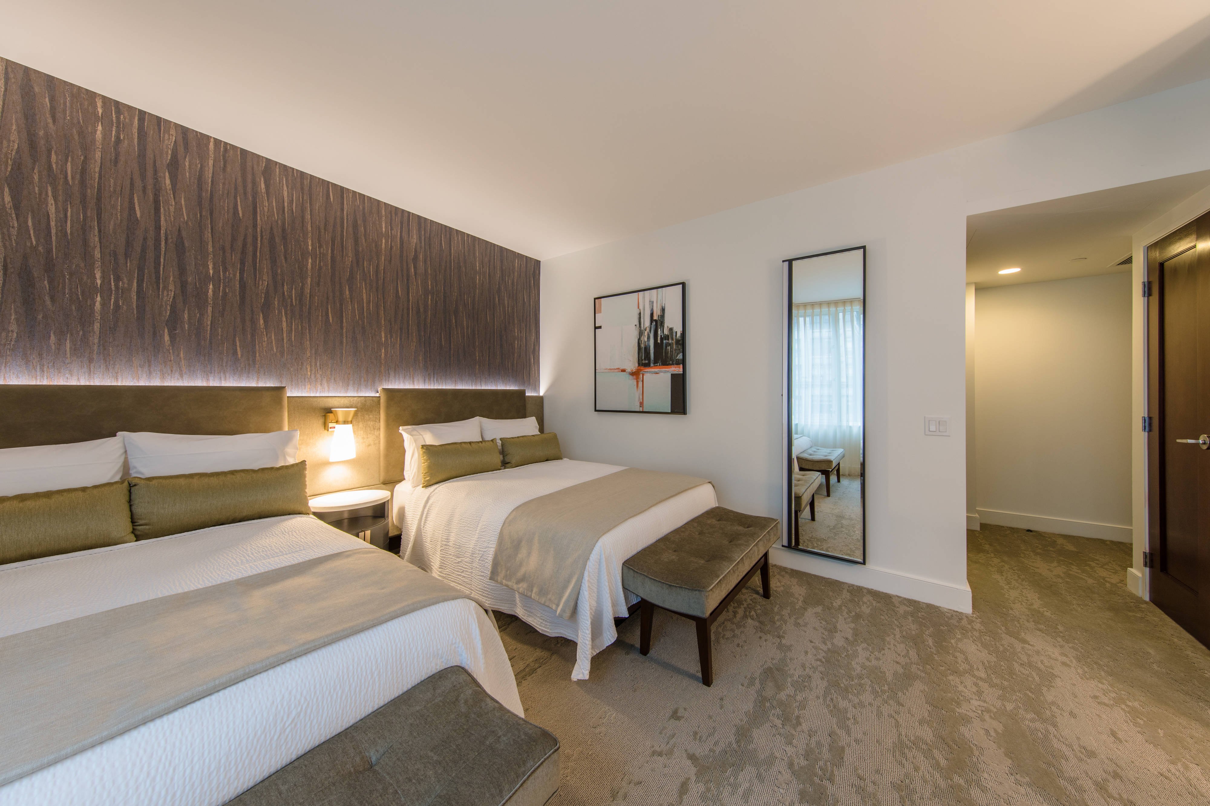 Deluxe Double/Double Guest Room