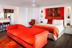  - Triada Hotel Palm Springs
