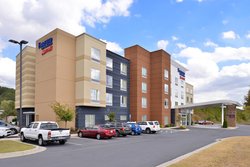  - Fairfield Inn & Suites by Marriott Calhoun - I-75, Exit 312