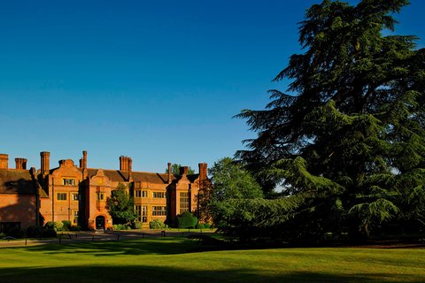 HANBURY MANOR MARRIOTT HOTEL - Photo 3