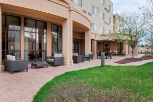 courtyard woodbridge potomac mills hotel marriott