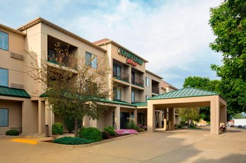 Courtyard by Marriott Champaign