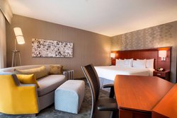  - Courtyard by Marriott Champaign - I-74, Exit 182