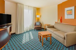  - Fairfield Inn & Suites by Marriott Turlock - CA 99, Exit 215