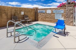  - Fairfield Inn & Suites by Marriott Turlock - CA 99, Exit 215