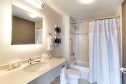  - SpringHill Suites by Marriott Old Montreal