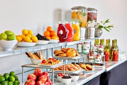  - Renaissance St Louis Airport Hotel - I-70, Exit 237 & 238A