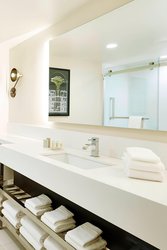  - Renaissance St Louis Airport Hotel - I-70, Exit 237 & 238A