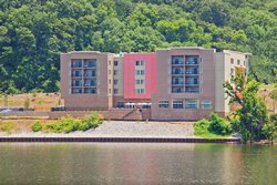  - SpringHill Suites by Marriott Downtown Chattanooga