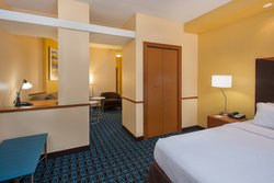  - Fairfield Inn & Suites by Marriott Kodak - I-40, Exit 407