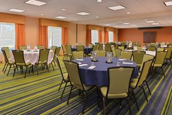  - Fairfield Inn & Suites by Marriott Aurora
