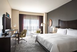 - Renaissance Raleigh Hotel At North Hills - I-440, Exit 8A