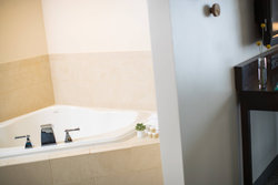  - Renaissance Raleigh Hotel At North Hills - I-440, Exit 8A