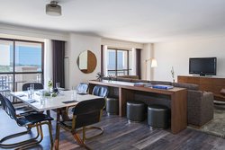  - Renaissance Raleigh Hotel At North Hills - I-440, Exit 8A