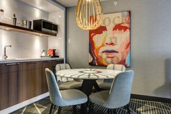  - Renaissance Hotel Downtown Montreal