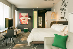  - Renaissance Hotel Downtown Montreal