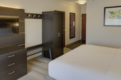  - Holiday Inn Express & Suites Le Mars