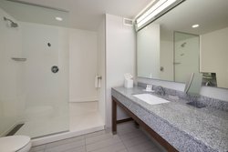  - Courtyard by Marriott Downtown Richmond - I-95, Exit 74C