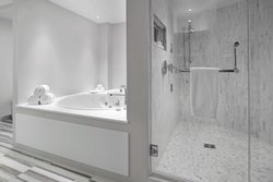  - Renaissance Hotel Airport Edmonton