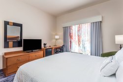  - Fairfield Inn & Suites by Marriott East Madison - I-39, I-90 & I-94, Exit 135