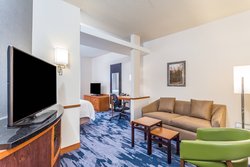  - Fairfield Inn & Suites by Marriott East Madison - I-39, I-90 & I-94, Exit 135