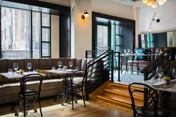  - Renaissance Philadelphia Downtown Hotel - I-95, Exit 22