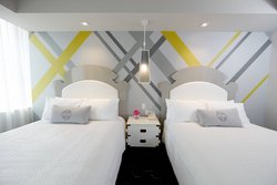  - Elyton Hotel Downtown Birmingham - I-20 & I-59, Exits 124D & 126A