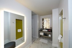  - Elyton Hotel Downtown Birmingham - I-20 & I-59, Exits 124D & 126A