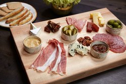  - Elyton Hotel Downtown Birmingham - I-20 & I-59, Exits 124D & 126A