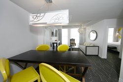  - Elyton Hotel Downtown Birmingham - I-20 & I-59, Exits 124D & 126A