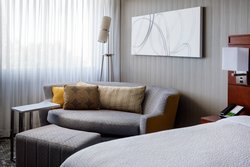  - Courtyard by Marriott Richmond - I-80, Exit 19B