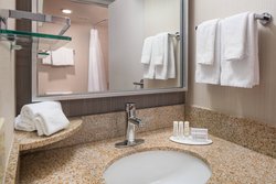  - Courtyard by Marriott Richmond - I-80, Exit 19B