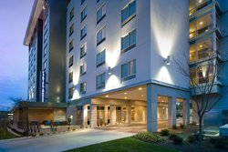  - Fairfield Inn & Suites by Marriott Downtown Nashville - I-40 & I-65, Exit 209