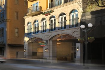 Courtyard by Marriott San Antonio Riverwalk