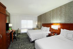  - Courtyard by Marriott Hotel Victoria