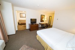  - Holiday Inn Express Drayton Valley