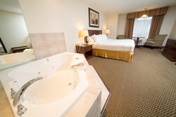  - Holiday Inn Express Drayton Valley