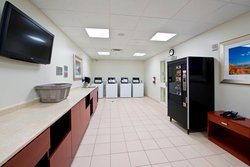  - Courtyard by Marriott Hotel East Ottawa