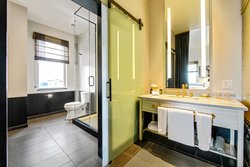  - Watermark Hotel Downtown Baton Rouge - I-110, Exit 1A & 1B