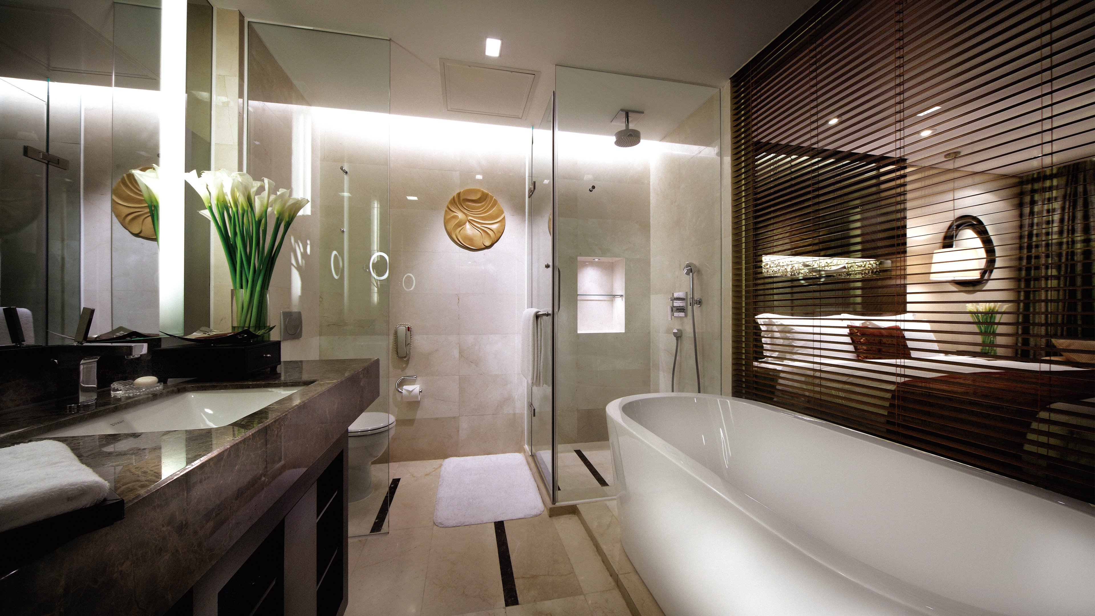 INTERCONTINENTAL QINGDAO-guestroom-Bathroom.jpg
