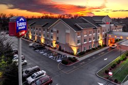  - Fairfield Inn & Suites by Marriott Edison - I-287, Exit 3