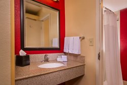  - Courtyard by Marriott Hotel Hampton