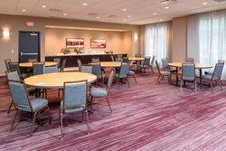  - Courtyard by Marriott Downtown Louisville - I-64, Exits 4 & 5B