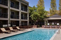  - Courtyard by Marriott Hotel Larkspur