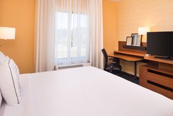  - Fairfield Inn & Suites by Marriott Stow