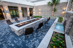  - Courtyard by Marriott Hotel Lake Jackson